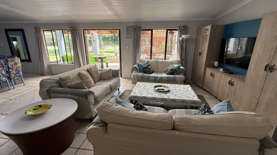 4 Bedroom Property for Sale in Stilbaai Oos Western Cape